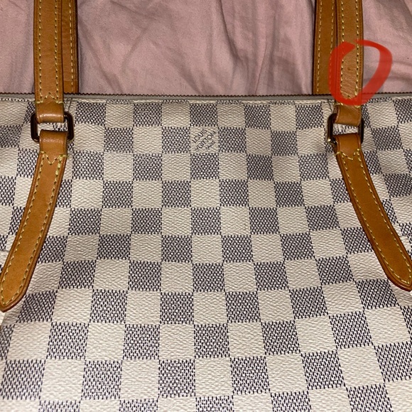 Louis Vuitton Totally MM - Picture 14 of 15